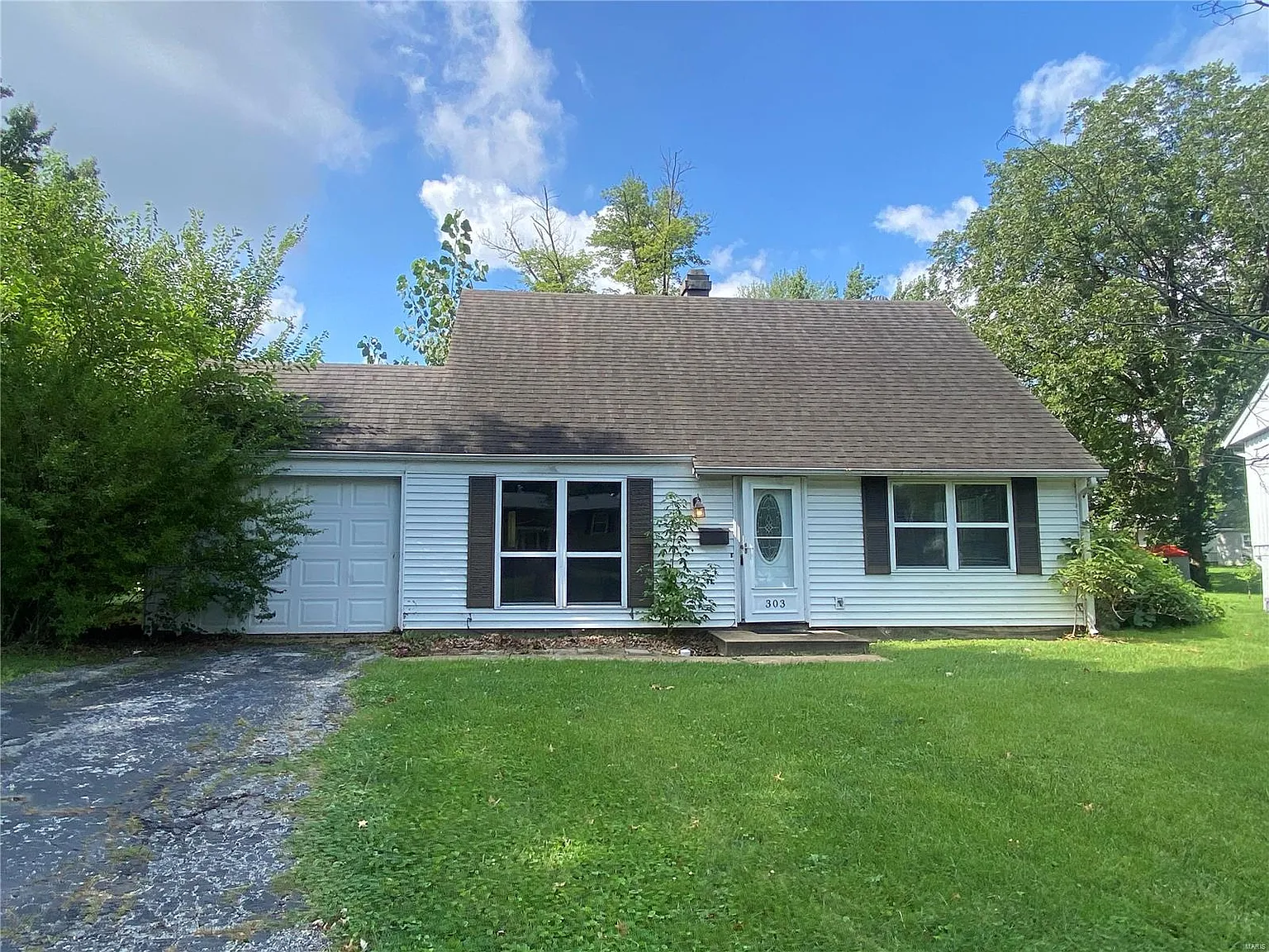 303 Mulberry Ln photo 1