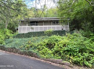 1426 Sugar Run Rd, Mill Hall, PA 17751