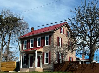 1081 W Swartzville Rd, Reinholds, PA 17569