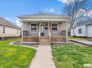 520 N 6th St, Auburn, IL 62615