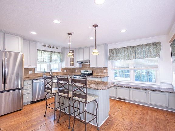 4th image of 6017 Woods Edge Ln