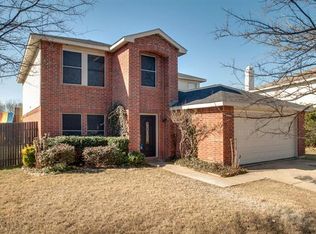 8612 Clear River Ln, Denton, TX 76210