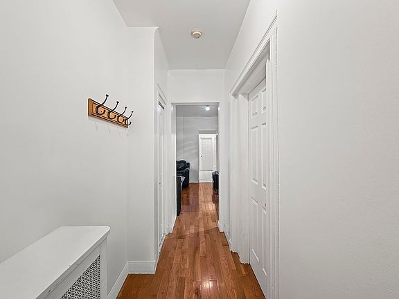 3rd image of 346 Linden Blvd