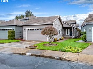100 Magnolia Dr, Creswell, OR 97426