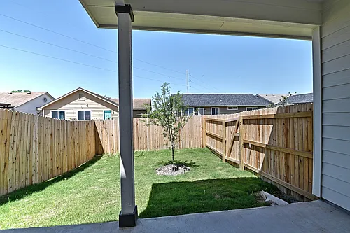 PALO ALTO Photo 1