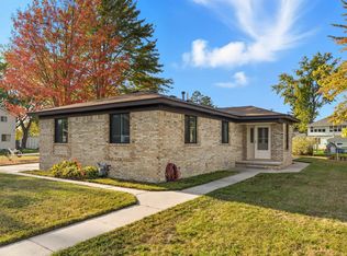 2037 W Park Dr, Algonac, MI 48001