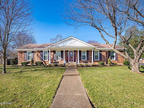 2nd image of 318 Brentford Ct
