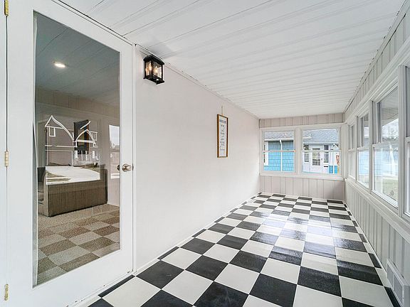3rd image of 906 Etowah Ave