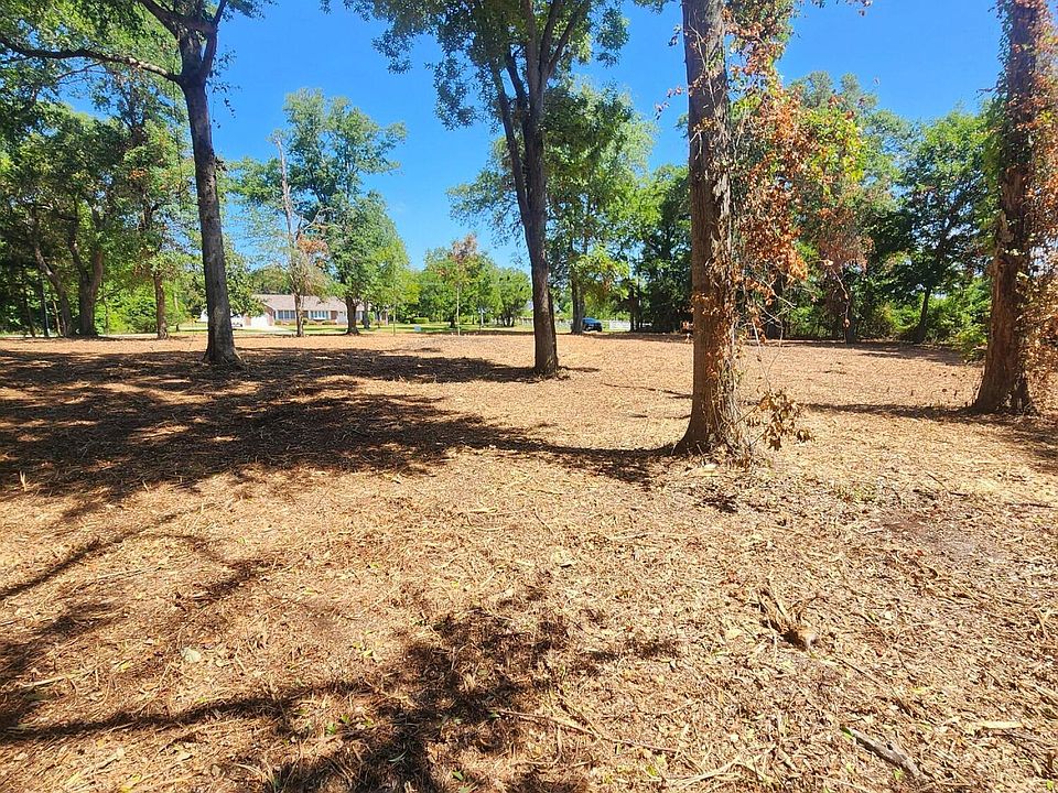 1st image of 102 Deer Run