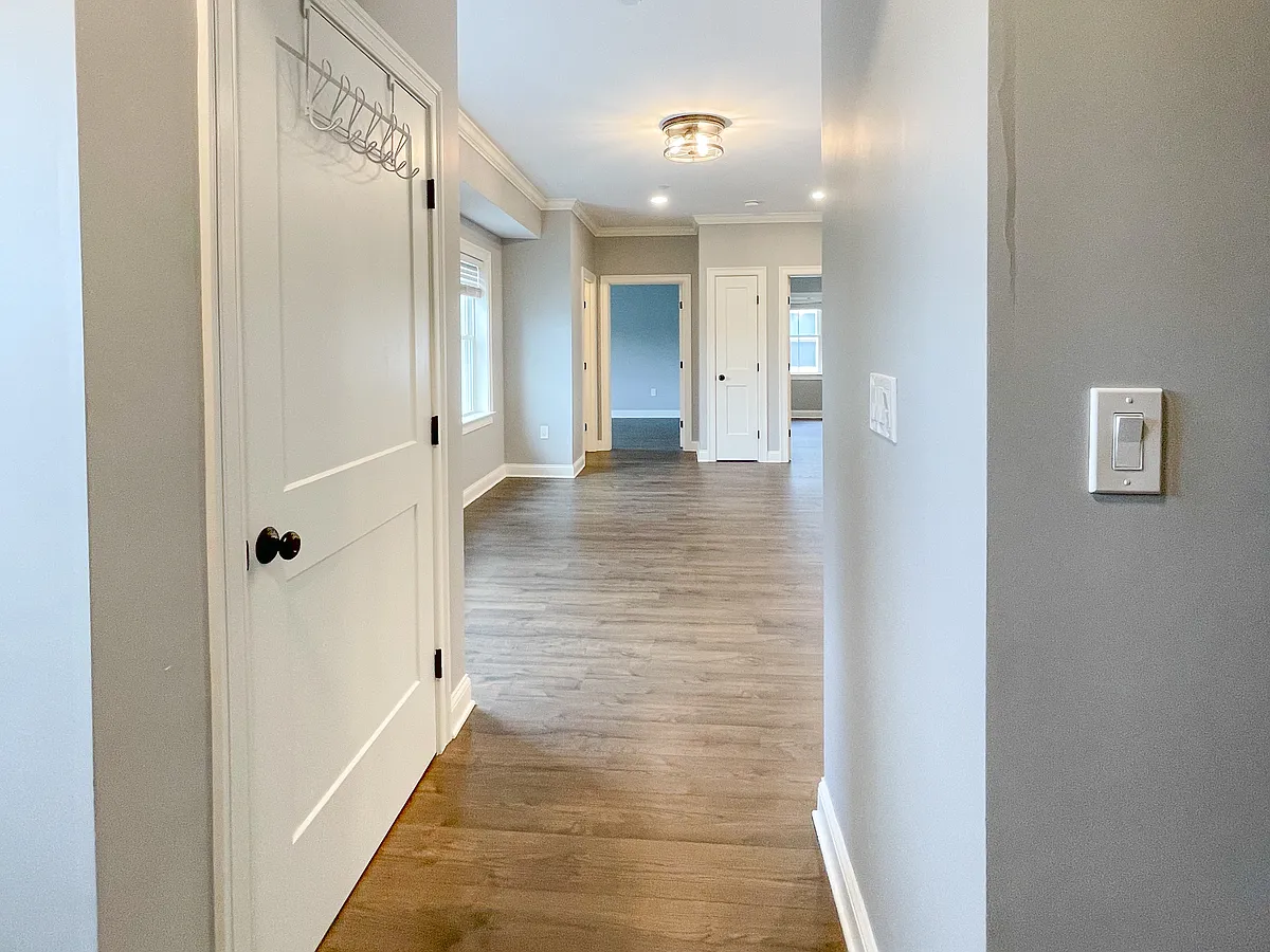 Building Photo - 862 Washington St #3R