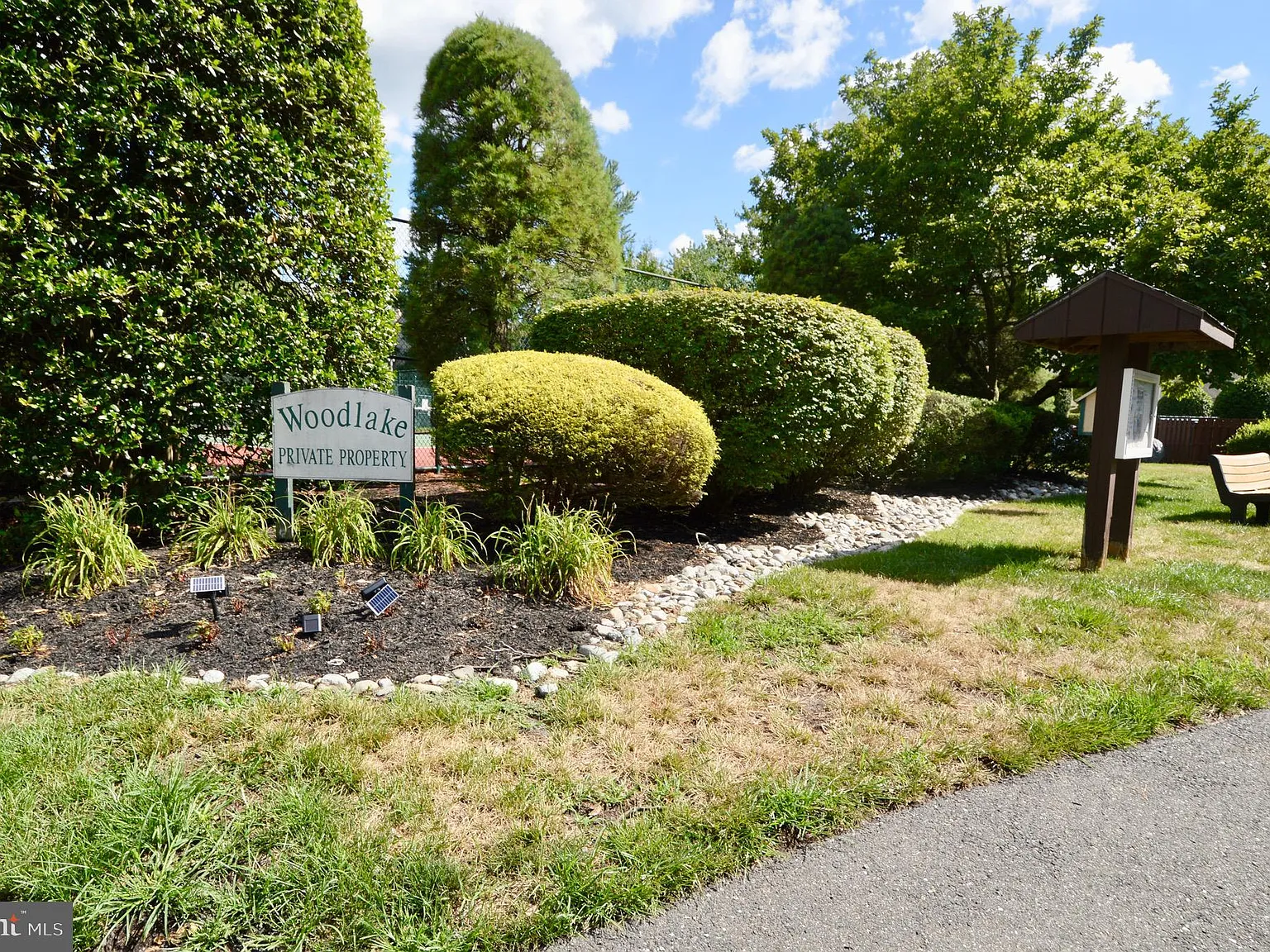 2 bed, 1596 sqft, $3,000 — Photo 2