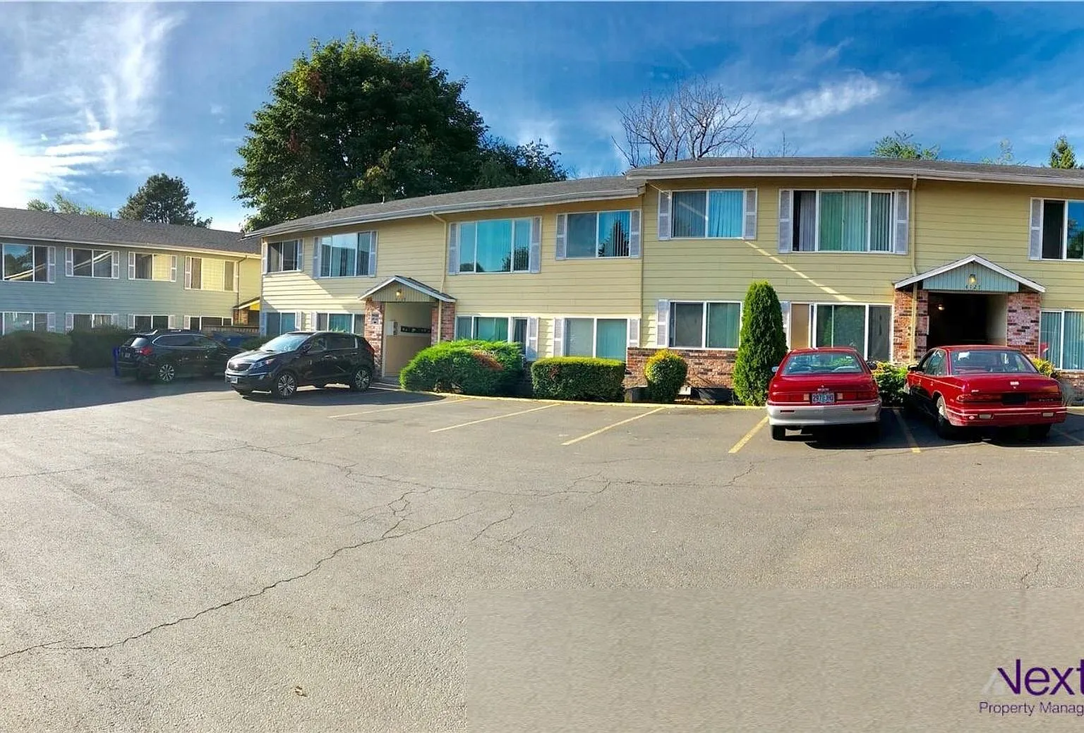 Hudson Court — Photo 3