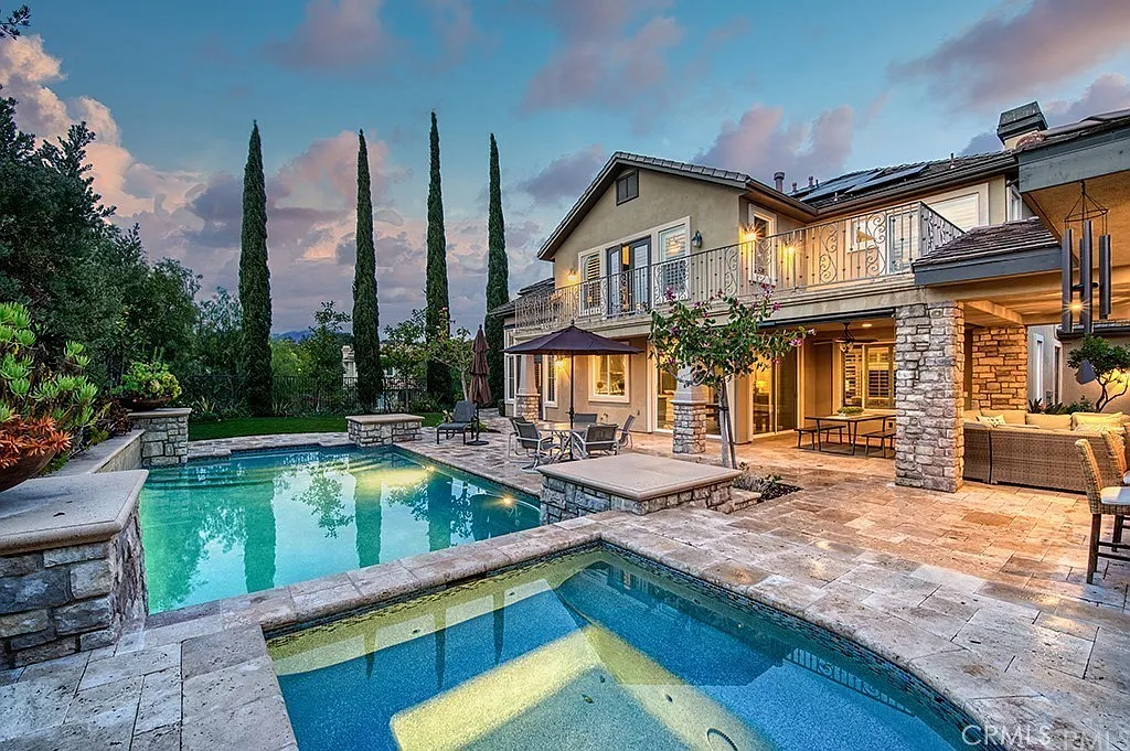5 bed, 4.5 bath, 4231 sqft, $13,500 — Photo 3