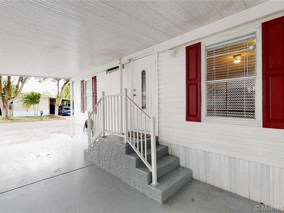 4th image of 13222 SW 9th Ct