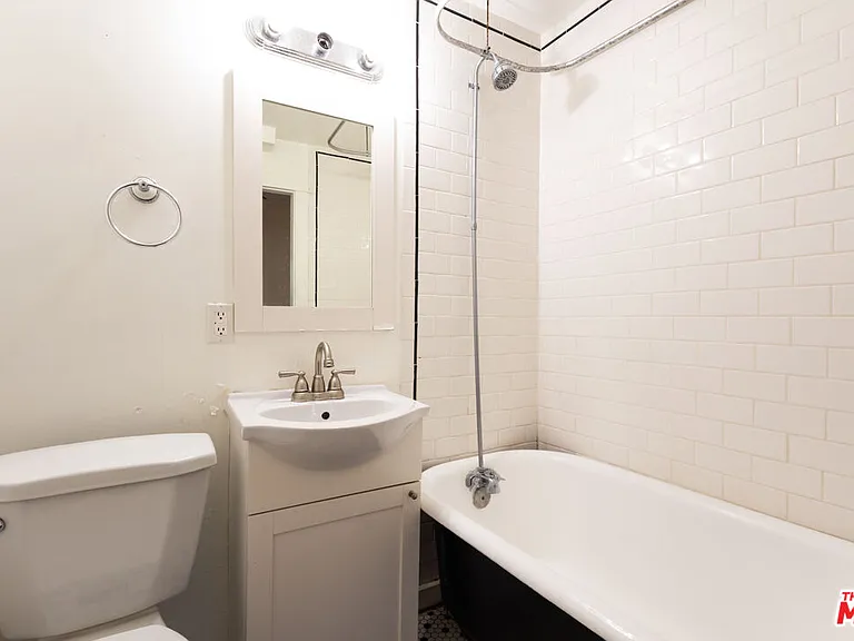 2236 Loma Vista Pl #2 — Photo 9