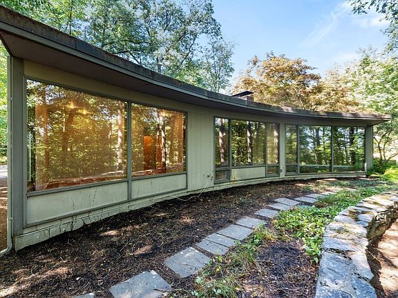 5th image of 688 Annursnac Hill Rd