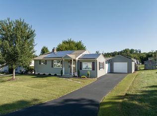 39 Rita St, Springfield, MA 01118