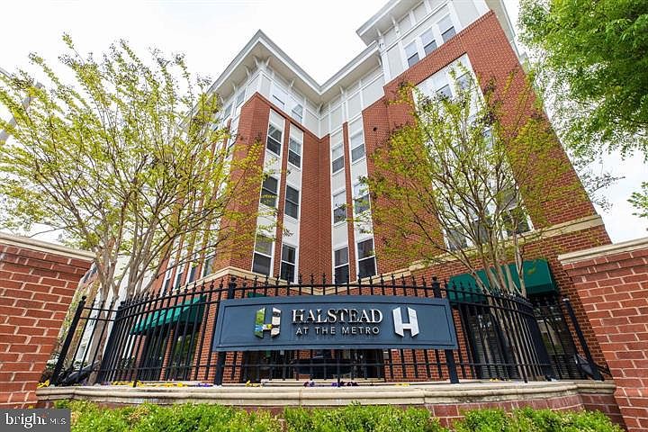 1st image of 2665 Prosperity Ave APT 403