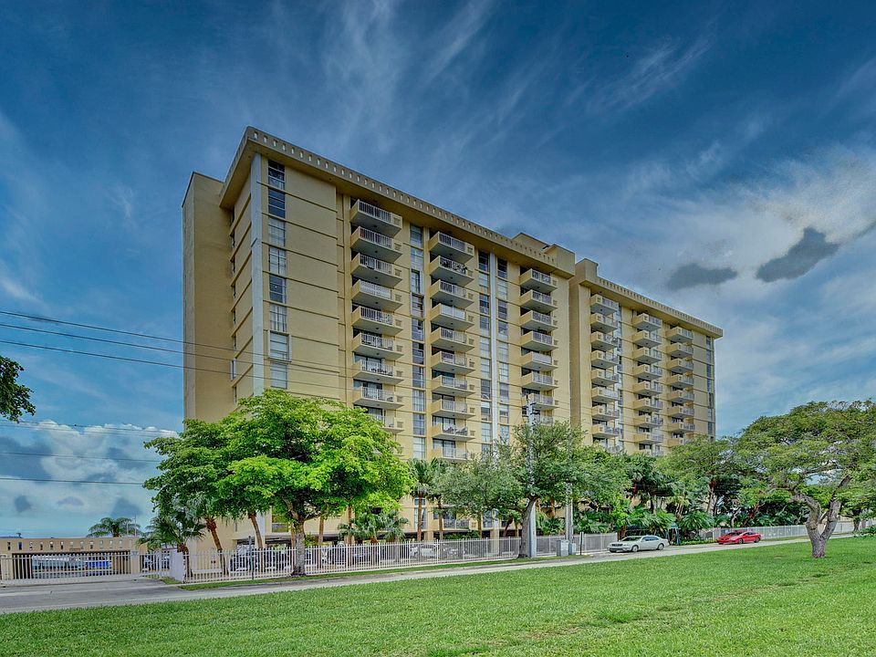 1st image of 2350 NE 135th St APT 1103