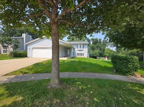 4207 Sapphire Ln NW, Rochester, MN 55901