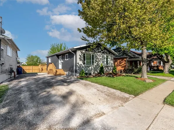 12 Lansdowne Ave, Chatham Kent, ON N7M 4J3