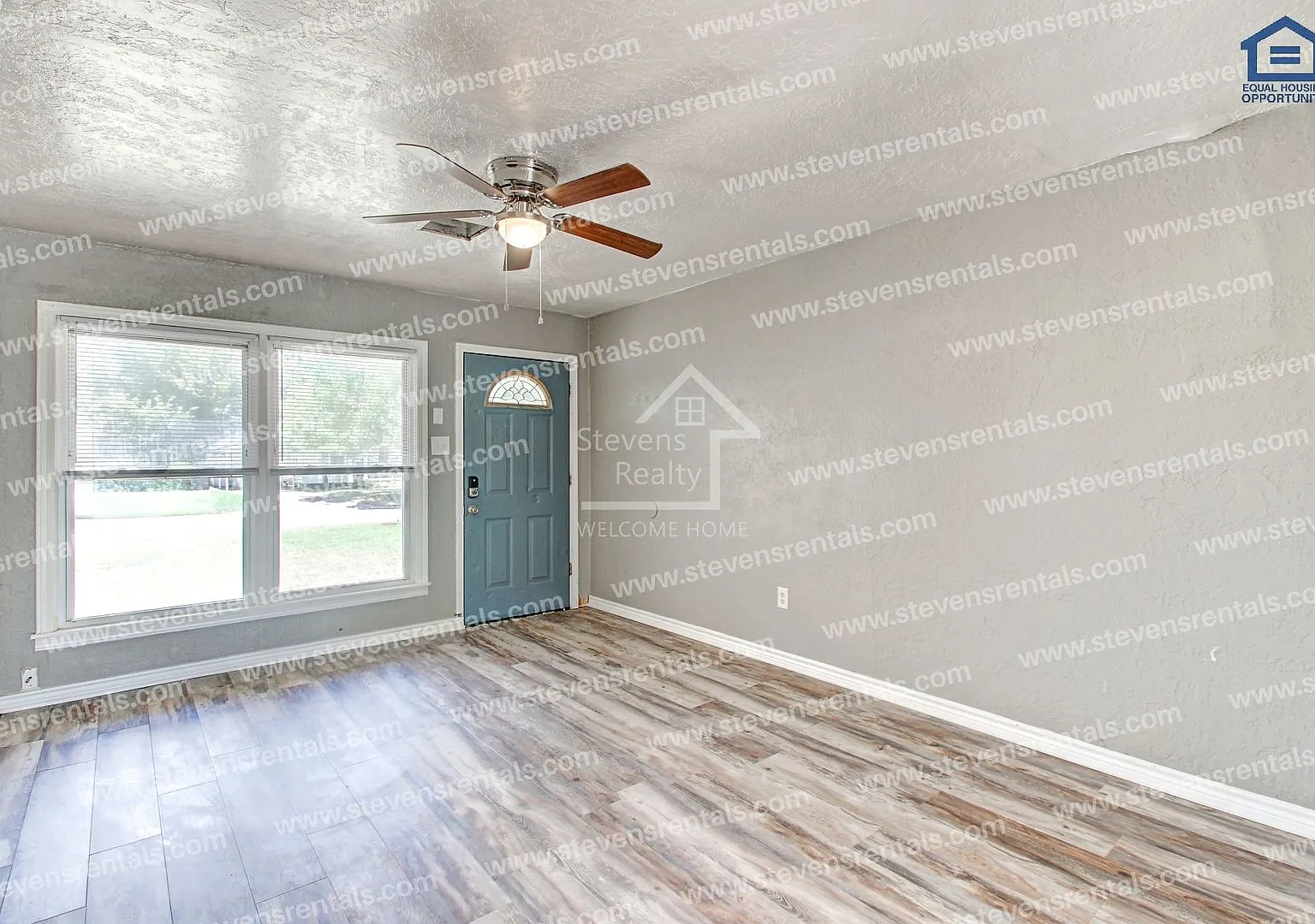 $400 Off First Months Rent! | Charming Cozy Home — Photo 2