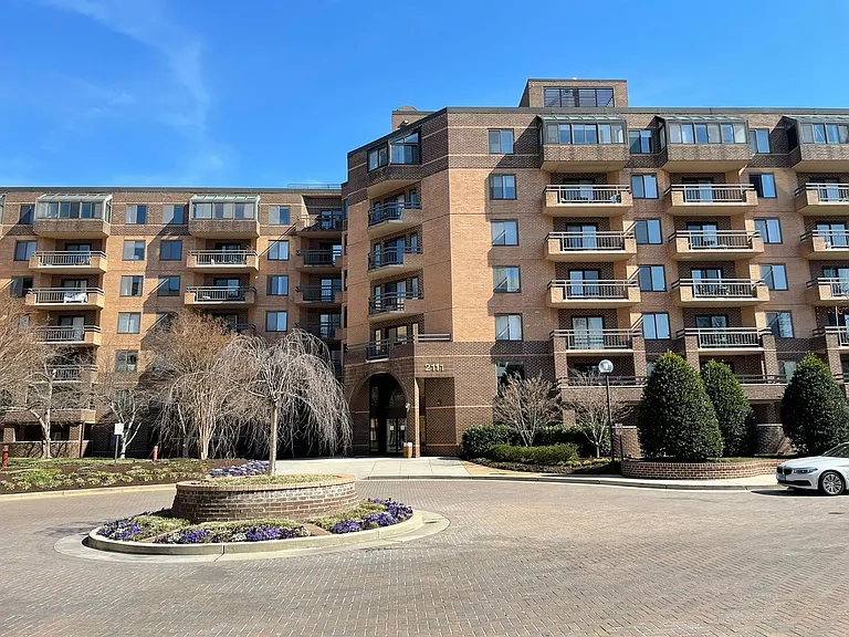 2111 Wisconsin Ave NW #418 — Photo 37