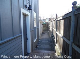 809 33rd St, Anacortes, WA 98221