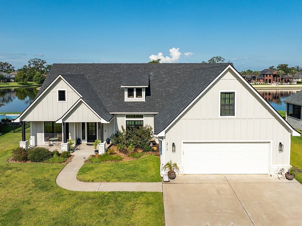 1st image of 217 Arrowhead Dr