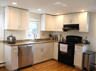 5 Hunnewell Ter #5, Needham Heights, MA 02494