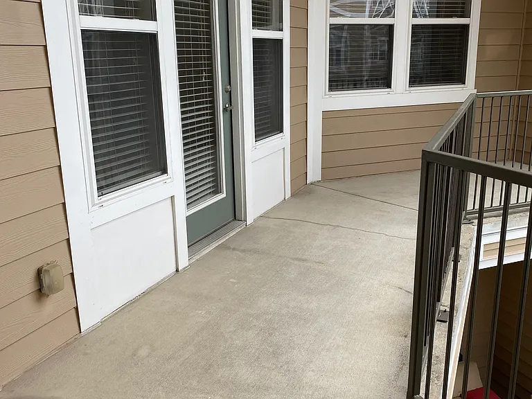 3000 Vanderbilt Pl #320 — Photo 38