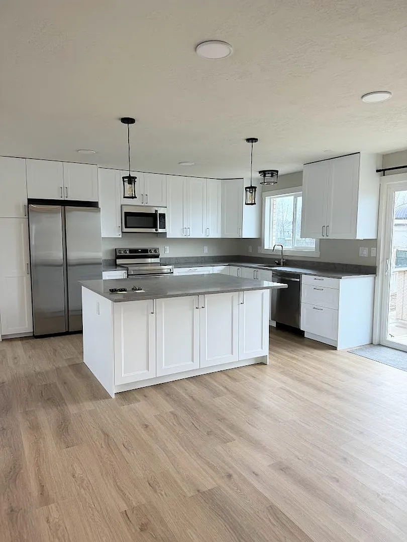 Beautiful remodeled home in Orem! — Photo 3