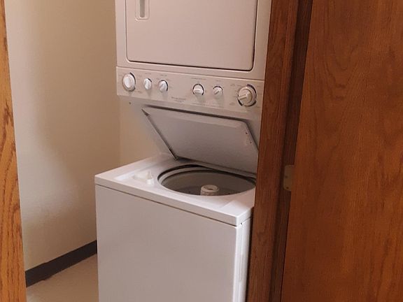 This unit has a stackable washer and dryer