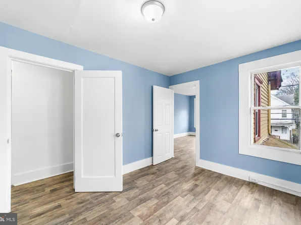 54 Chestnut St, Salem, NJ 08079