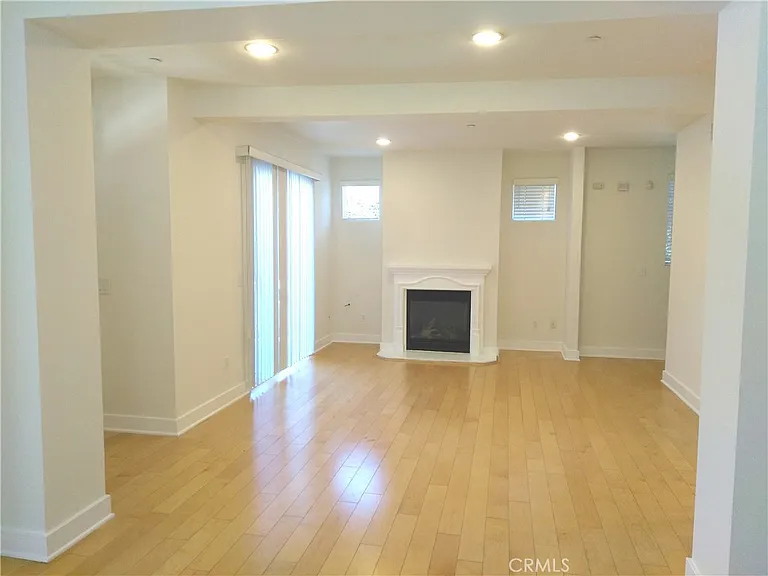 6300 Honolulu Ave #101 — Photo 12