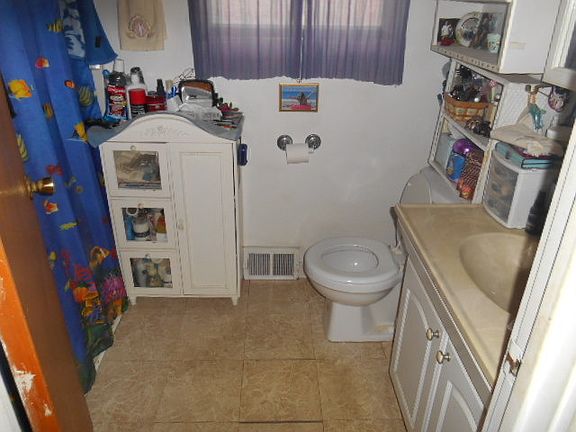 3rd image of 1541 N 33rd Ave