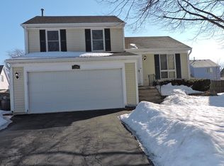 124 Filbert Dr, Streamwood, IL 60107