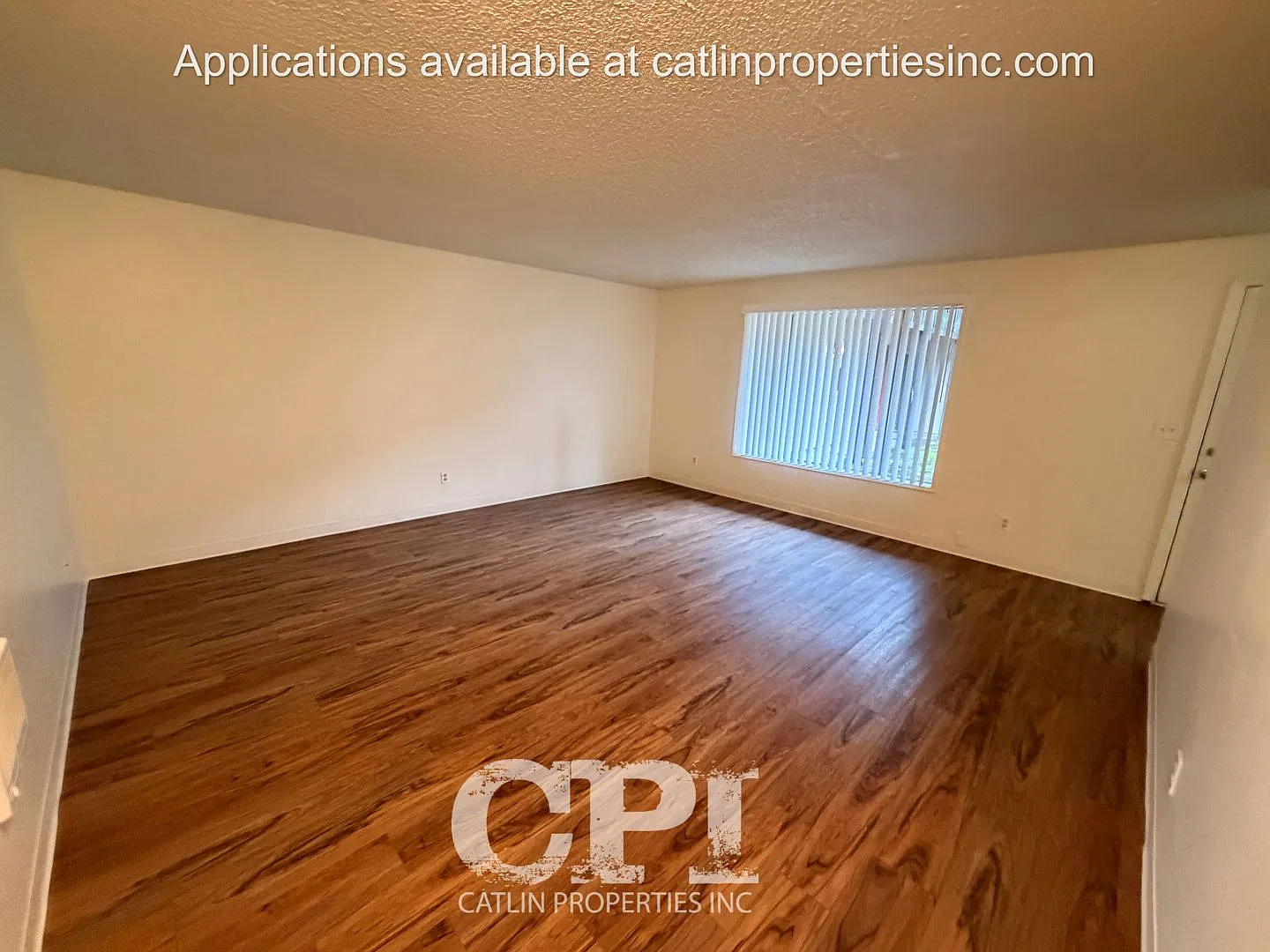 3125 Dover St-Apartment - Multi - Family — Photo 3