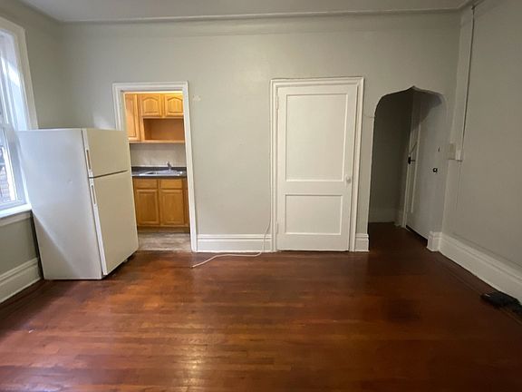 4th image of 55 Tonnelle Ave #506