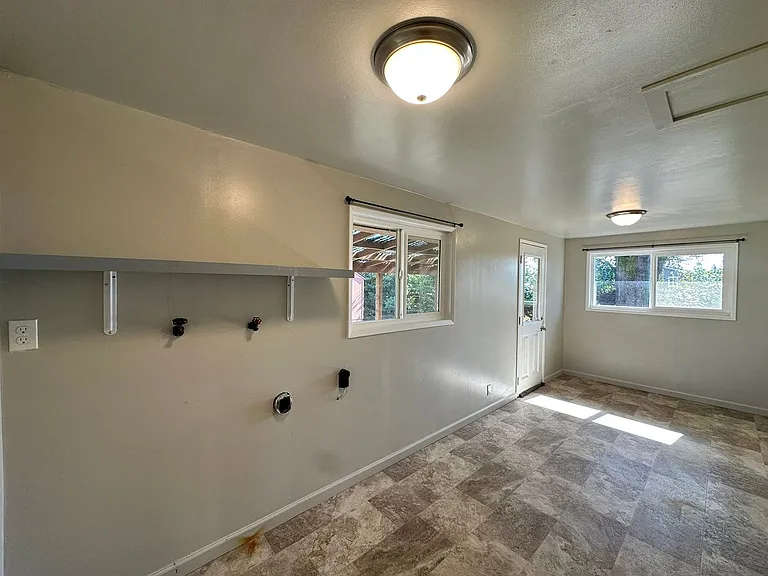 29364 Talbott Ln — Photo 28