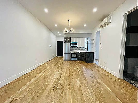 3rd image of 354 S 1st St #4G