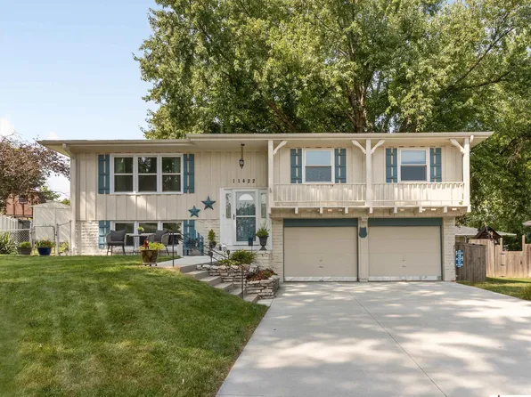 11422 Browne Cir, Omaha, NE 68164