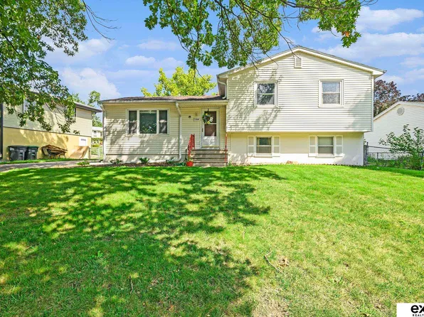 11646 Westwood Ln, Omaha, NE 68144