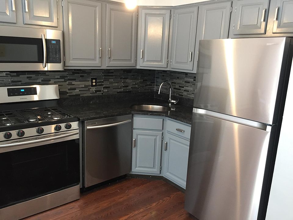 1st image of 30 Donna Ct