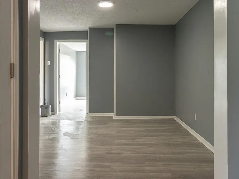 916 Phineas St #2 — Photo 4