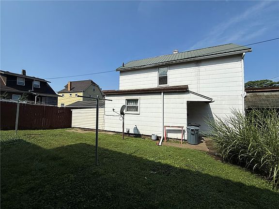 3rd image of 114 15th St