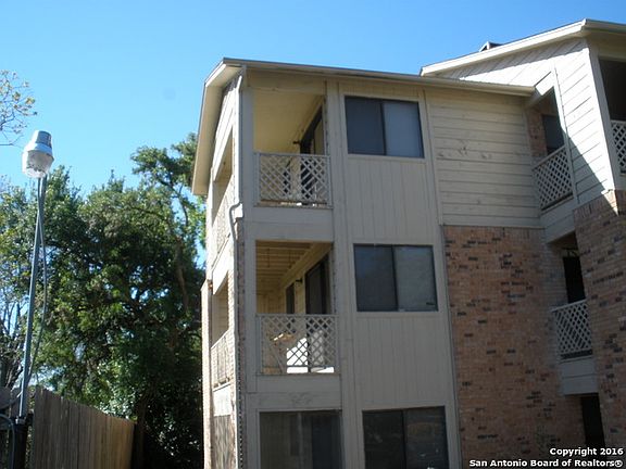5th image of 421 W San Antonio St #5-C