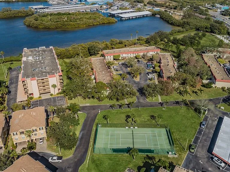 2700 Bayshore Blvd #2205 — Photo 33
