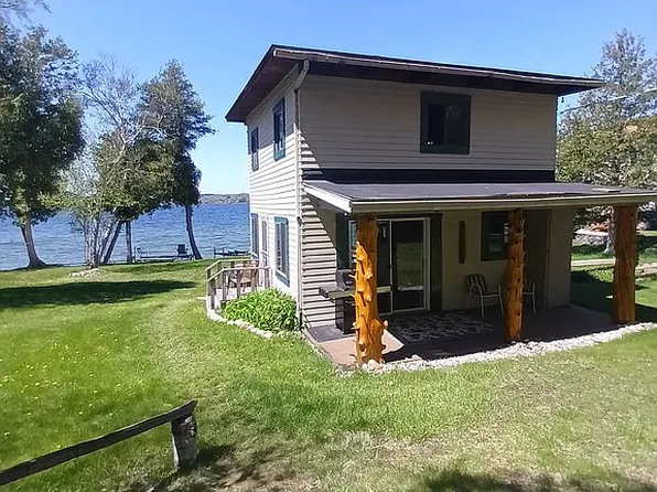 6136 Lake Leelanau Dr, Traverse City, MI 49684