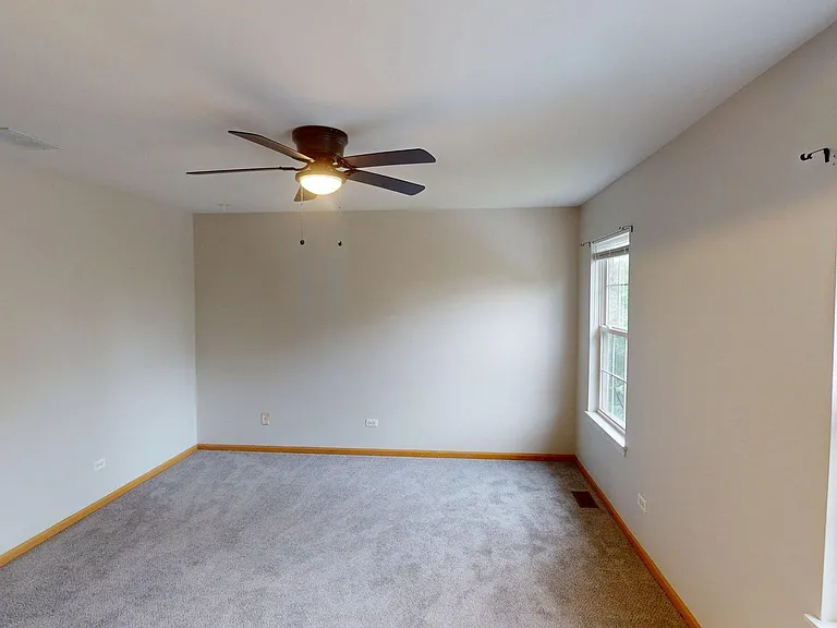 2529 Stonybrook Dr — Photo 10